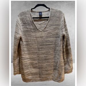 GAP Women's V-Neck Sweater in Heather Gray
